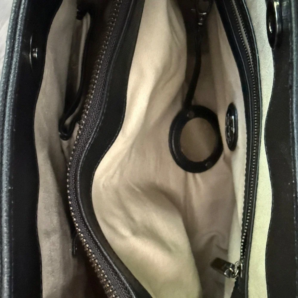 Tory Burch Robinson Large Tote Black Saffiano Leather Bag 31119530